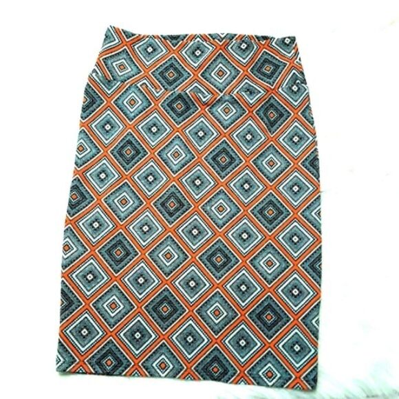 LuLaRoe Cassie Pencil Skirt Size Medium (M) - Picture 1 of 8